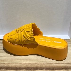 MELISSA WEDGE SANDAL